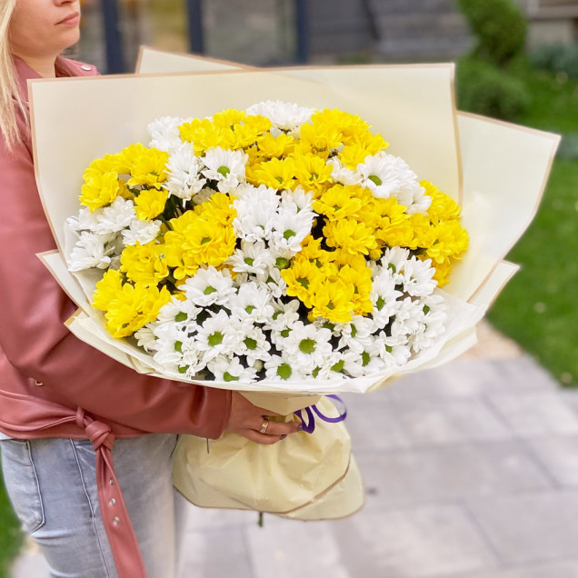 Хризантеми, купити букет хризантем у Києві з доставкою додому - Florina