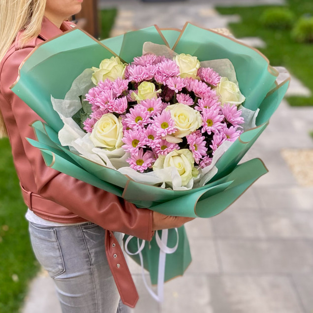 Хризантеми, купити букет хризантем у Києві з доставкою додому - Florina