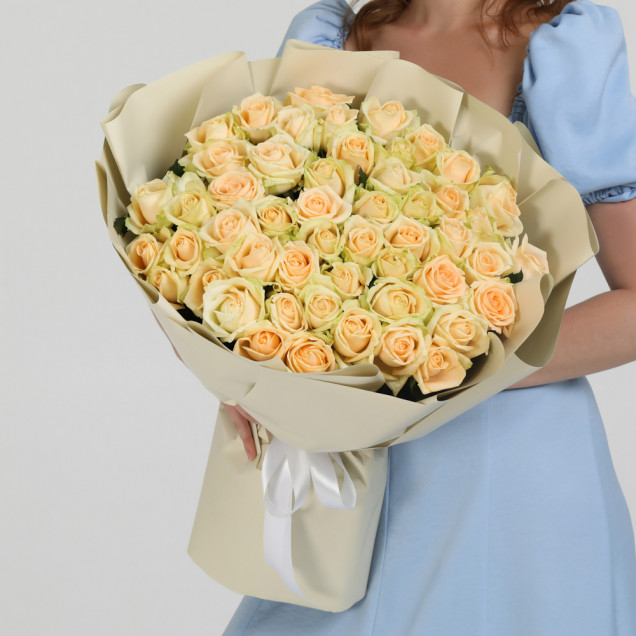 51 троянда Піч Аваланч 70 см